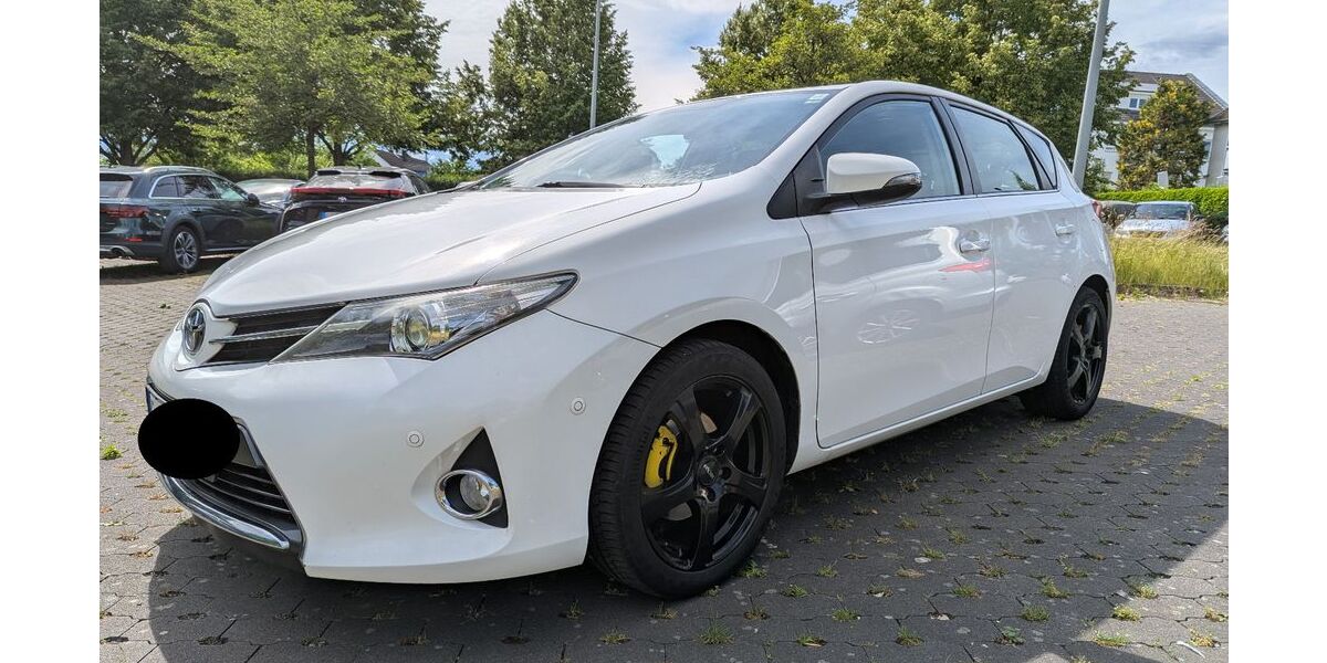 Toyota Auris 123.000 km 12.000 &euro; Eschborn 65760