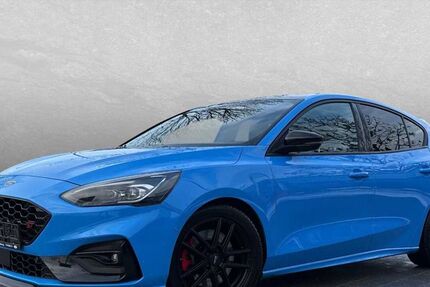 Ford Focus 68.000 km 27.895 &euro; Regensburg 93059