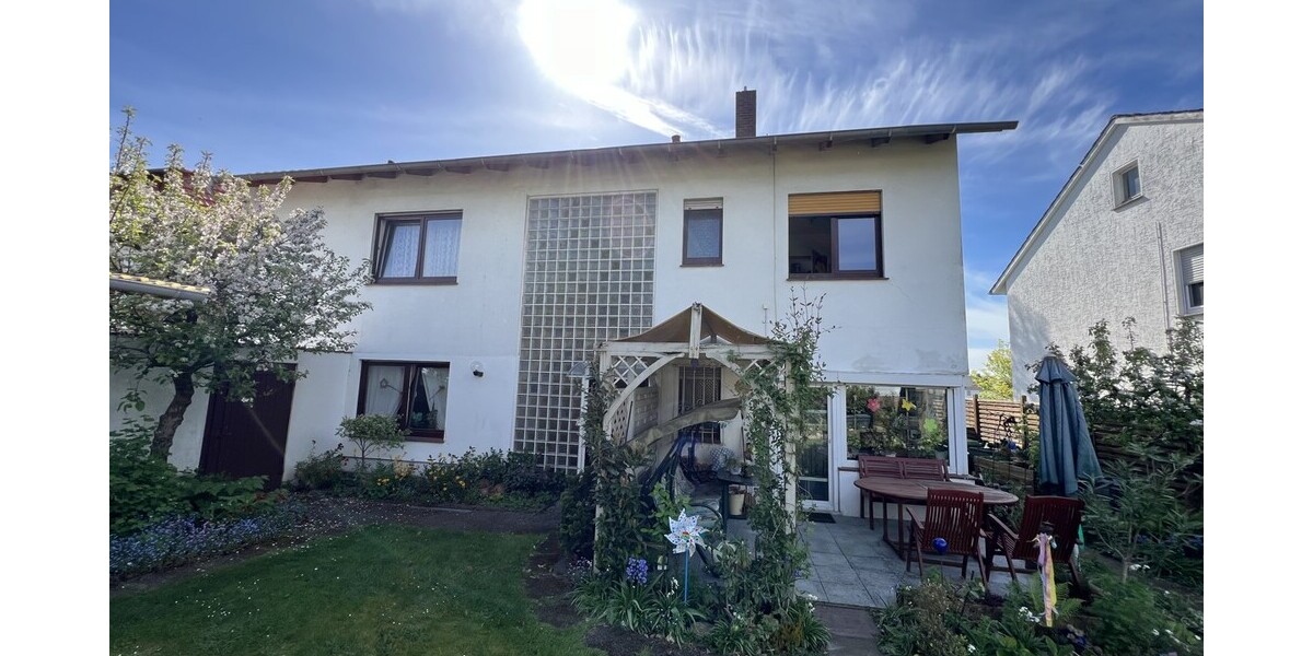 RESERVIERT! Großzügiges Zweifamilienhaus Gestringen– perfekt für Großfamilien oder Kapitalanleger - Zweifamilienhaus Espelkamp | Angebot:26695811