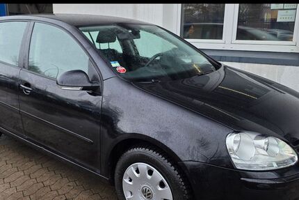 VW Golf 109.000 km 8.490 &euro; Hamburg 20537