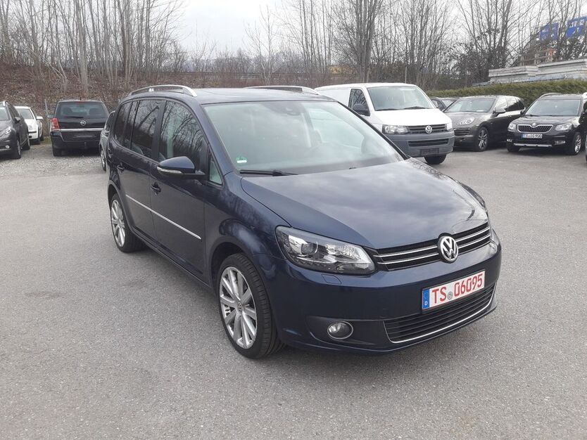 VW Touran 166.200 km 9.300 € Bergen 83346