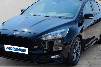 Ford Focus 88.436 km 16.995 &euro; Bayreuth 95448