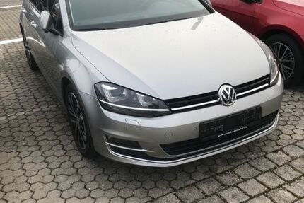 VW Golf 119.000 km 14.200 &euro; Löwenberger Land 16775