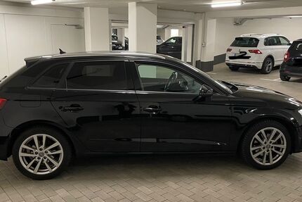 Audi A3 140.000 km 12.500 &euro; Hamburg 22529