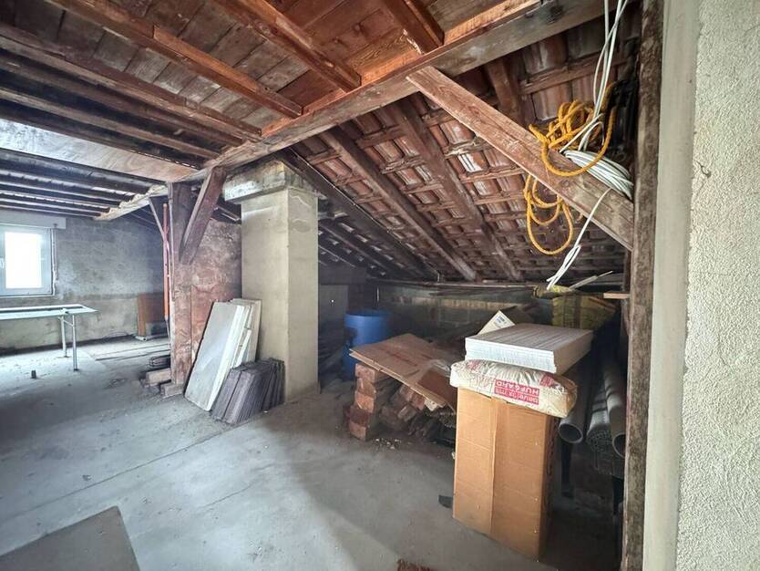 Zweifamilienhaus mit Ausbaureserve in ruhiger Feldrandlage