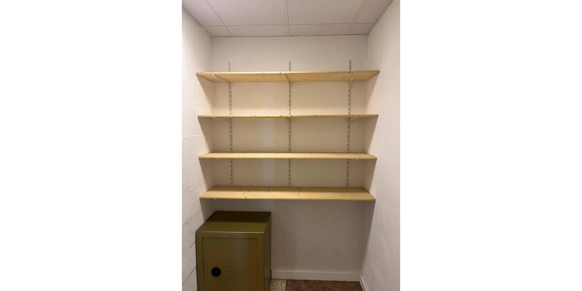 Wohn-und Geschäftshaus zu vermieten in 65232 Taunusstein zimmer