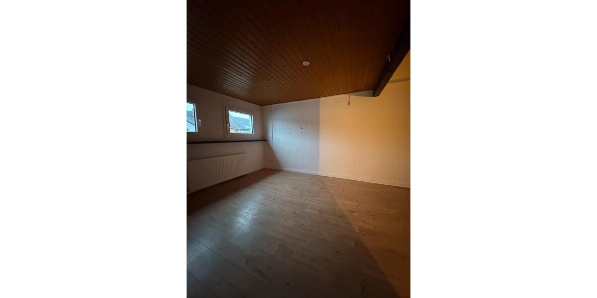 Dachgeschoßwohnung Düren Rölsdorf - 1 Zimmer, 40 m&sup2;, 440&euro; | Angebot:24864874