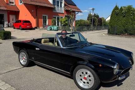 Fiat 124 Spider 94.500 km 15.900 &euro; regensburg 93047