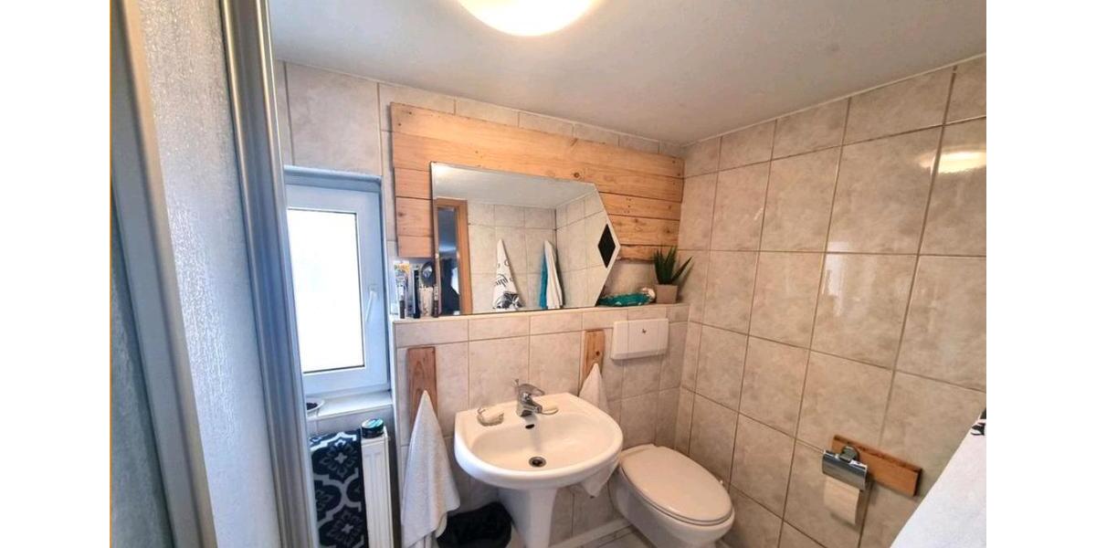 Reihenhaus Wiehl - 6 Zimmer, 150 m&sup2;, 140.000&euro; | Angebot:27083646
