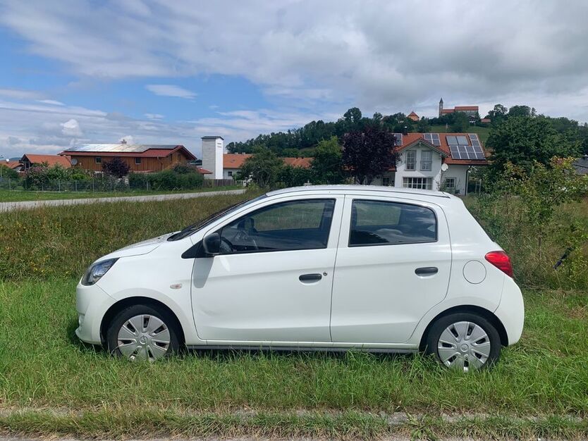 Mitsubishi Space Star 99.000 km 2.450 € Jandelsbrunn 94118