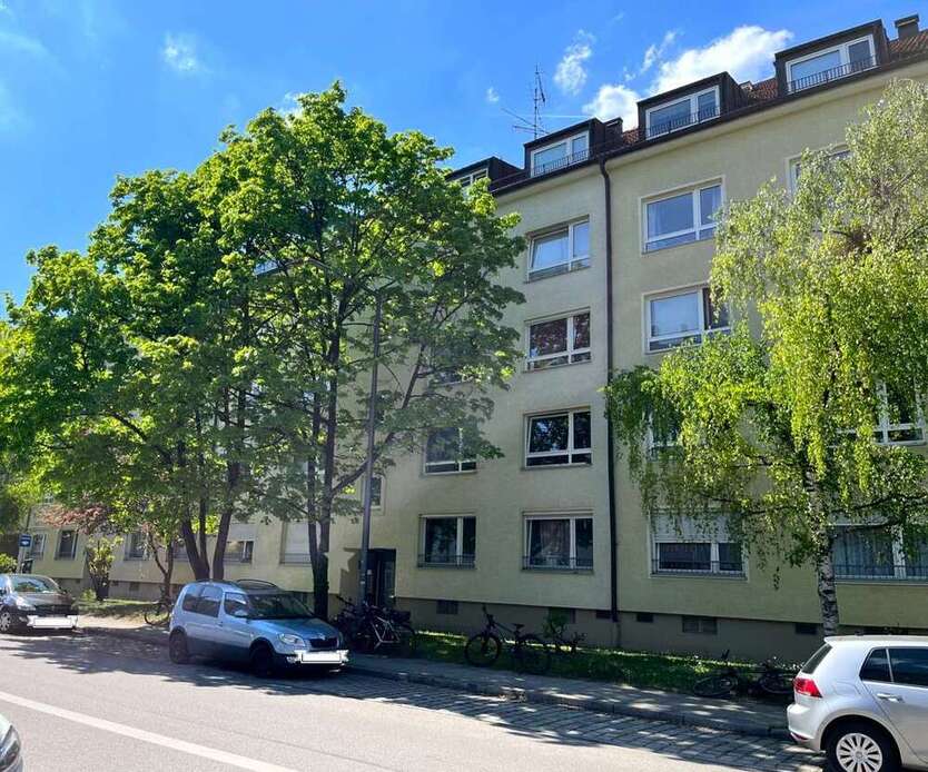 Wohnung zum Kaufen in München 180.000 € 20.89 m²
