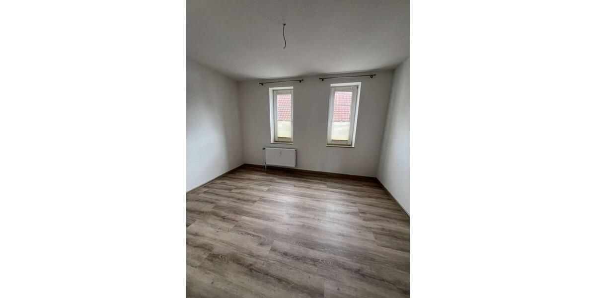 Etagenwohnung Brake (Unterweser) - 3 Zimmer, 101 m&sup2;, 750&euro; | Angebot:25902965