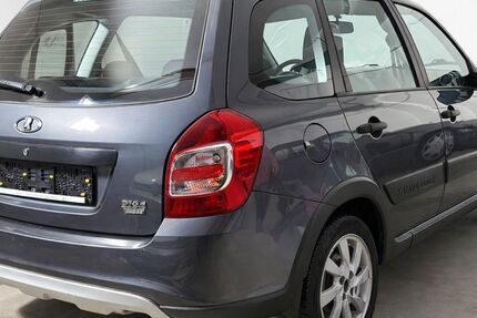 Lada Kalina 116.000 km 5.999 &euro; Torgau 04860