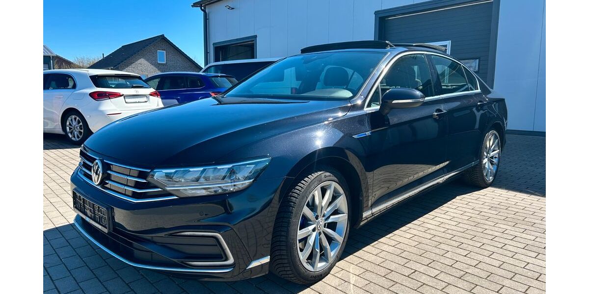VW Passat 82.372 km 15.900 &euro; Bargfeld Stegen 23863