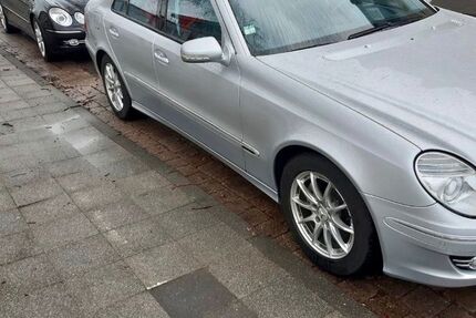 Mercedes-Benz E 200 121.000 km 8.500 &euro; Sibbesse 31079