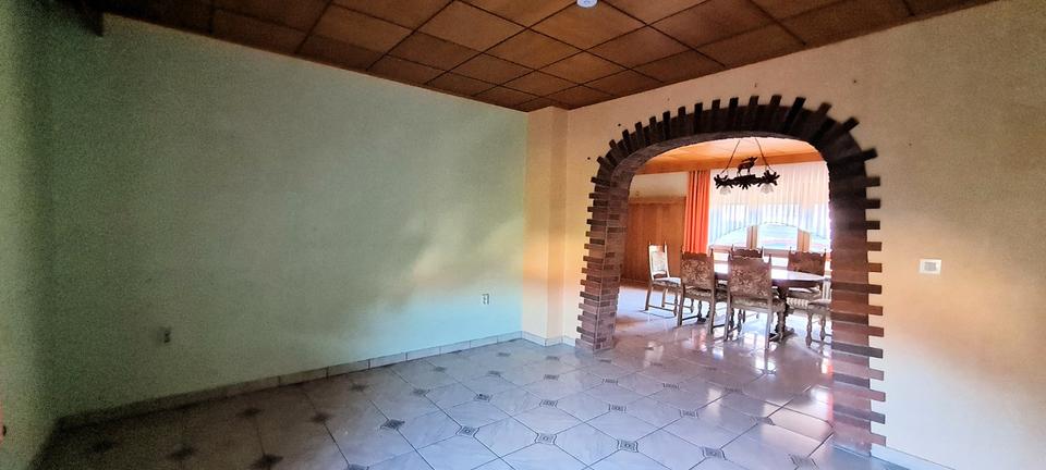 Einfamilienhaus Ottweiler - 8 Zimmer, 210 m&sup2;, 280.000&euro; | Angebot:27010138