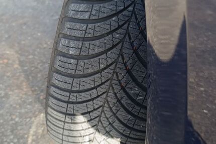 VW Golf 95.500 km 17.700 &euro; Mühlheim an der Donau 78570