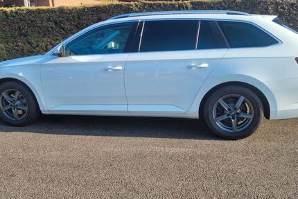 Skoda Superb 180.000 km 13.750 &euro; Rheinberg 47495