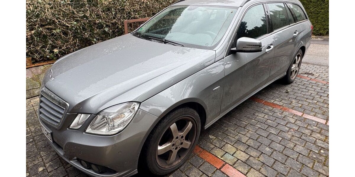 Mercedes-Benz E 220 99.900 km 13.900 &euro; Odelzhausen 85235