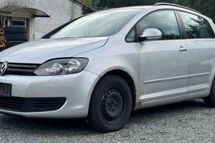 VW Golf 228.000 km 2.499 € St. Gangloff 07629