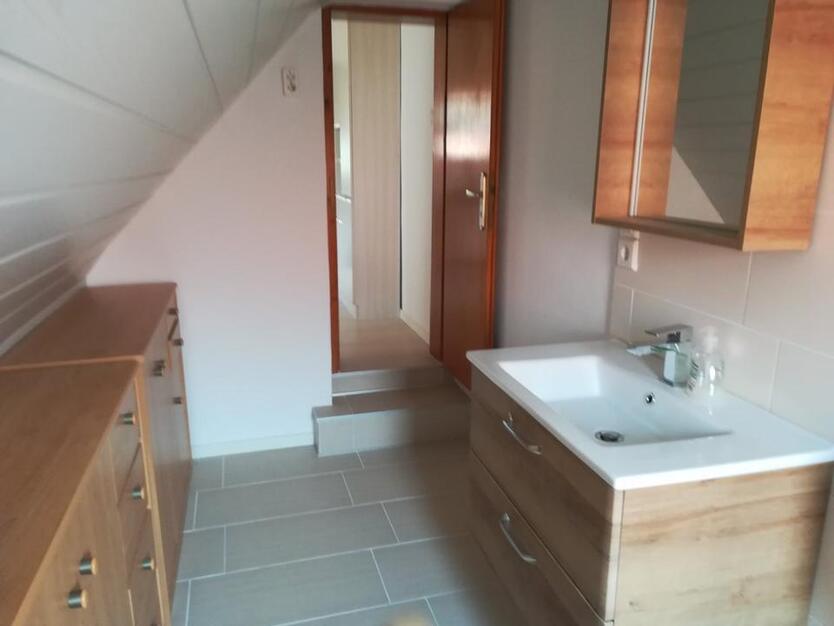 Doppelhaushälfte wartet auf ruhige und nette Mieter zimmer