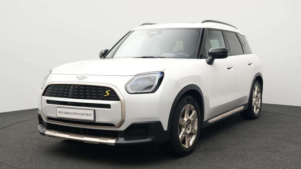 Mini Countryman SE All4 4.372 km 37.372 &euro; München 80788