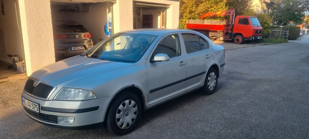 Skoda Octavia 142.500 km 1.500 € Holzkirchen 83607