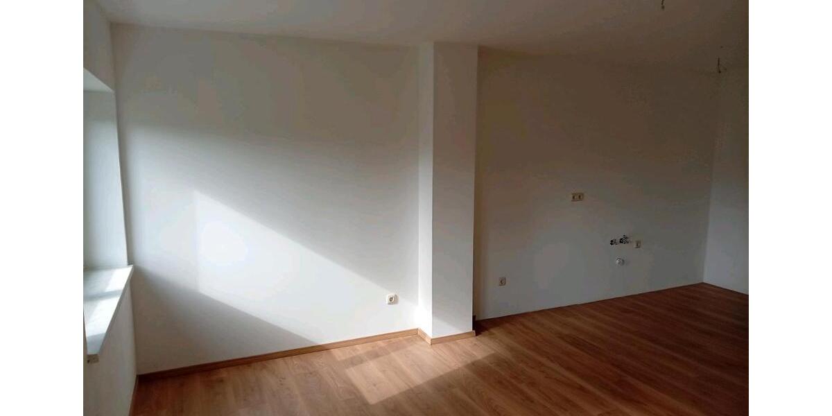 Etagenwohnung Klingenberg - 2 Zimmer, 45 m&sup2;, 270&euro; | Angebot:27632399