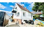 Kernsaniertes Einfamilienhaus mit Doppelgarage, großem Garten und Home-Office-Oase - Einfamilienhaus Schwalmstadt | Angebot:27053931