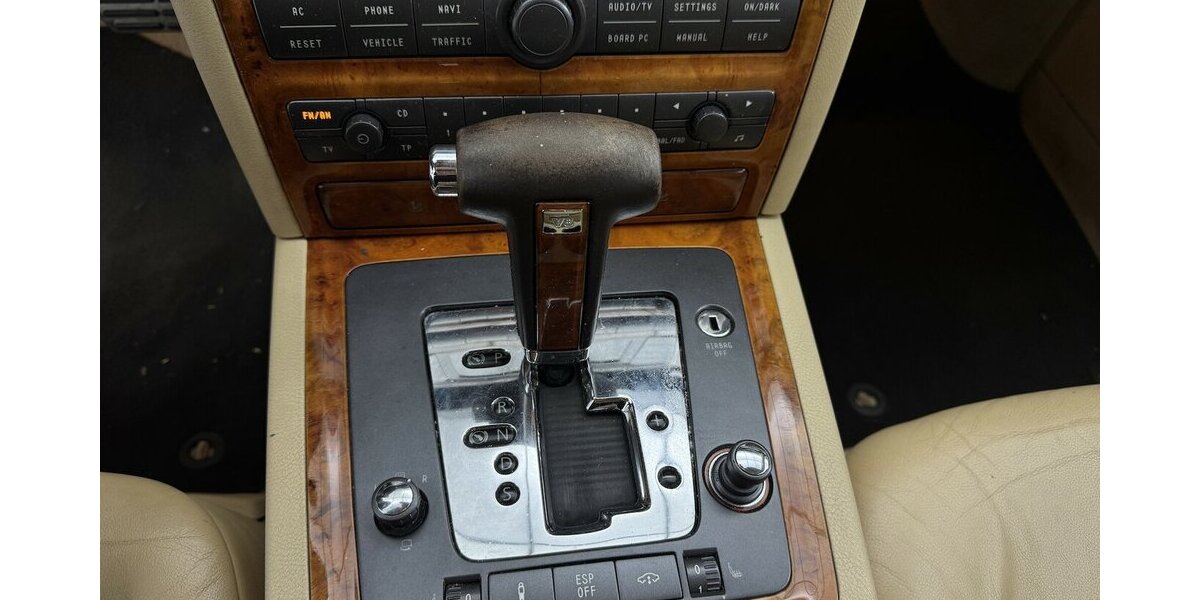 VW Phaeton 3.2 V6 FULL Leder Xenon Luftfederung 265.200 km 1.360 &euro; Lich 35423