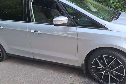 Ford Galaxy 41.000 km 23.333 € Berlin 10117