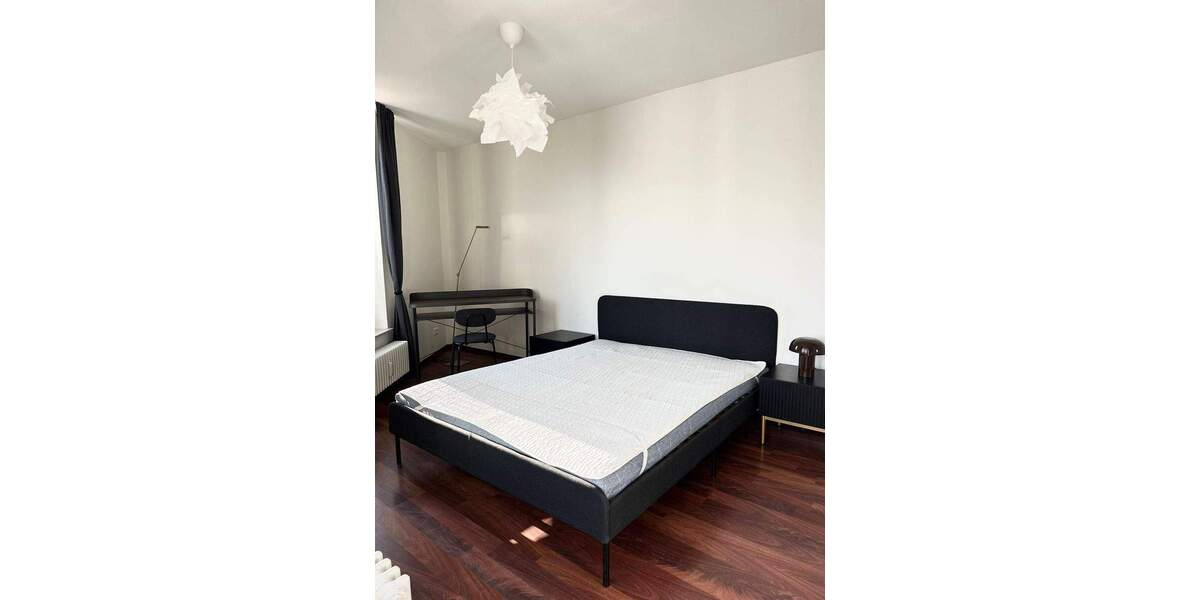 Stilvoll möblierte 3-Zimmer-Wohnung mit Wintergarten & Stellplatz in Bestlage am Tiergarten 3 zimmer