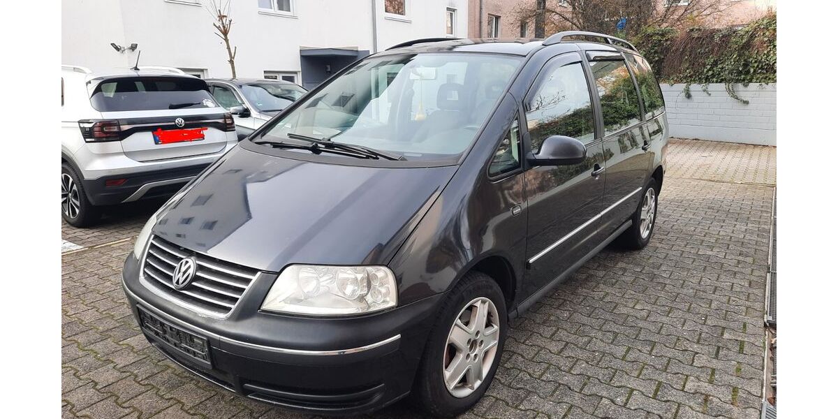 VW Sharan 323.170 km 3.999 &euro; Hanau 63450