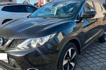 Nissan Qashqai 112.000 km 8.900 &euro; Berlin 13357