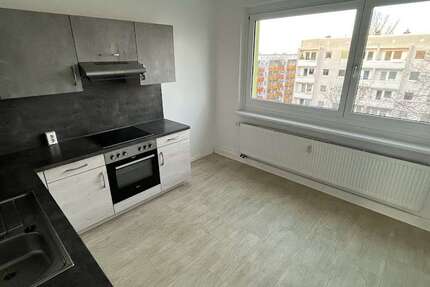 Wohnung zum Mieten in Chemnitz 700 € 121.04 m² 6 zimmer