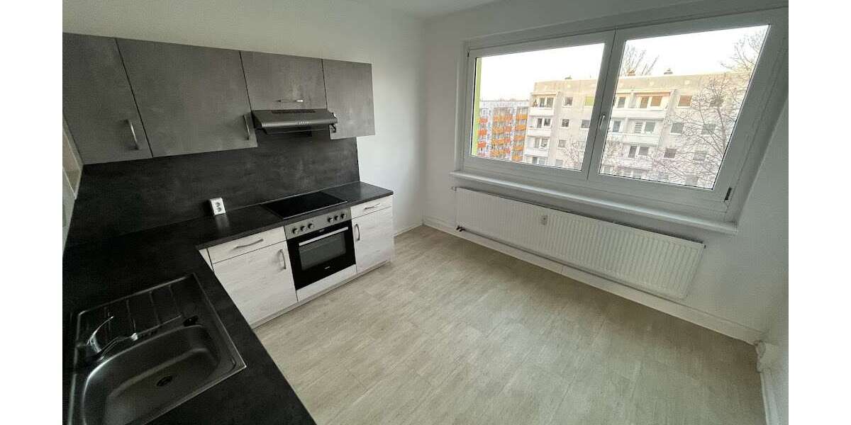 Wohnung zum Mieten in Chemnitz 700 € 121.04 m² 6 zimmer