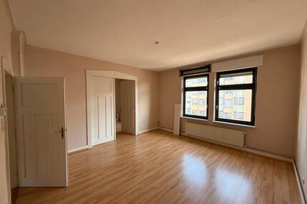 Schöne, große Altbau-Wohnung in Saarlouis, citynah,