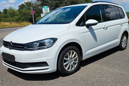 VW Touran 158.160 km 15.900 &euro; Neuwied 56564