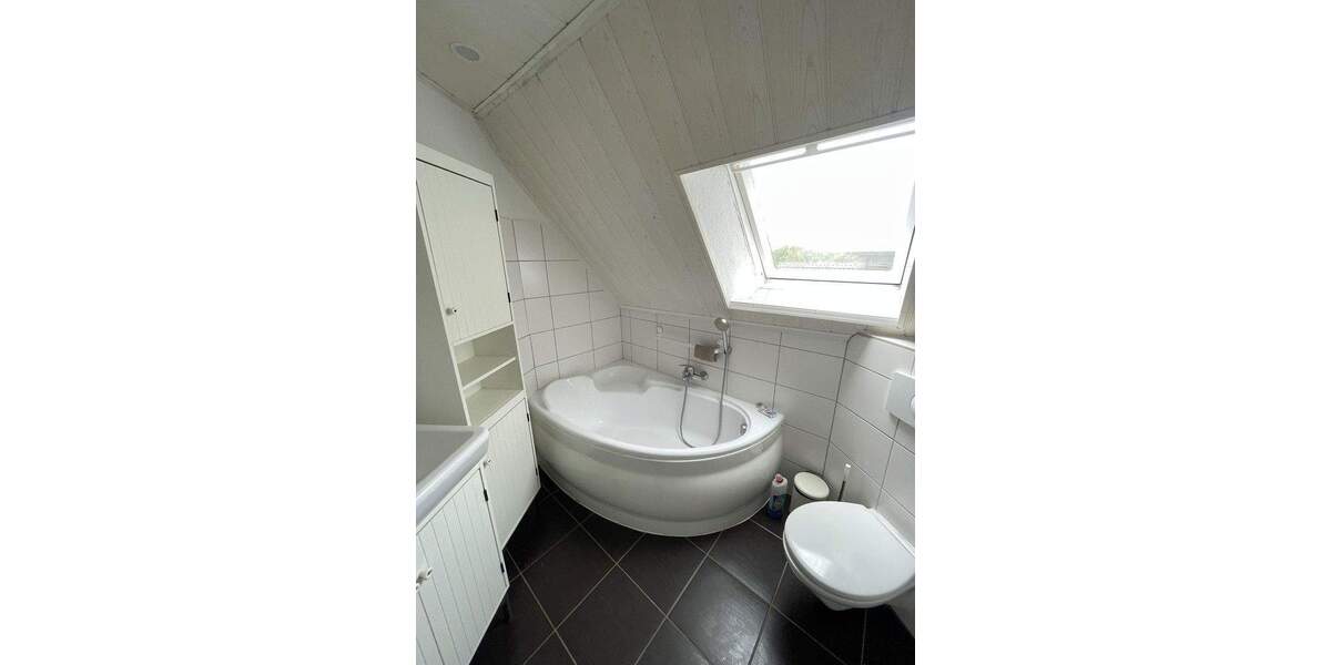 Arnum: DHH mit gr.Garten, Dachterrasse & 2 Garagen - Ideal f. Familie oder Mehrgenerationenwohnen 7 zimmer