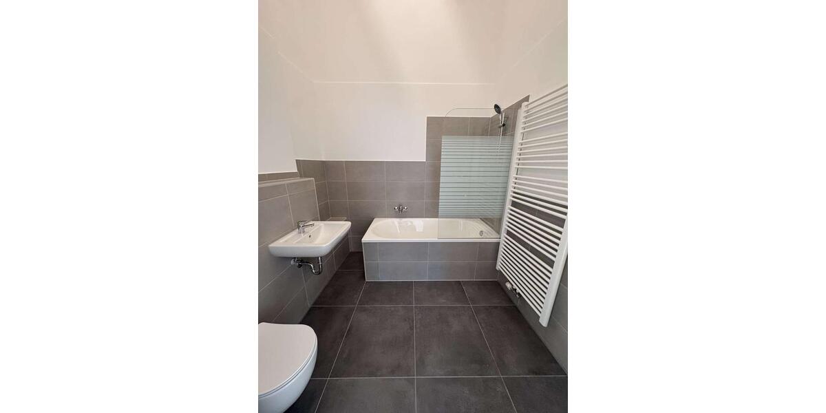 Dachgeschoßwohnung Grimma - 3 Zimmer, 83 m&sup2;, 996&euro; | Angebot:24765940