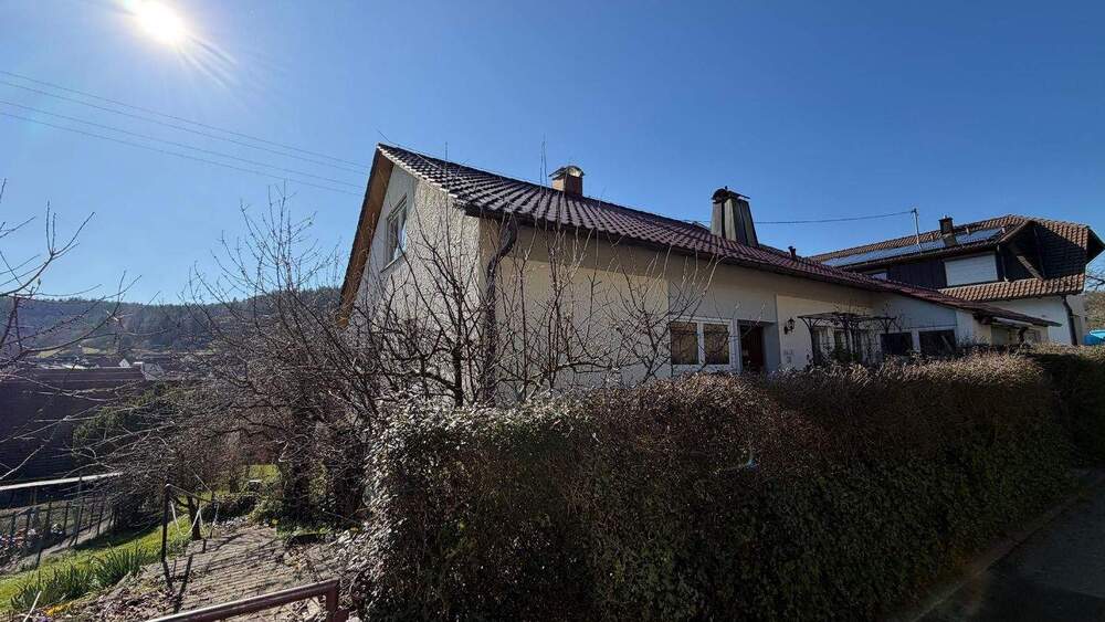 Mehrfamilienhaus, Wohnhaus Weil der Stadt Münklingen - 9 Zimmer, 189 m&sup2;, 739.000&euro; | Angebot:25358130