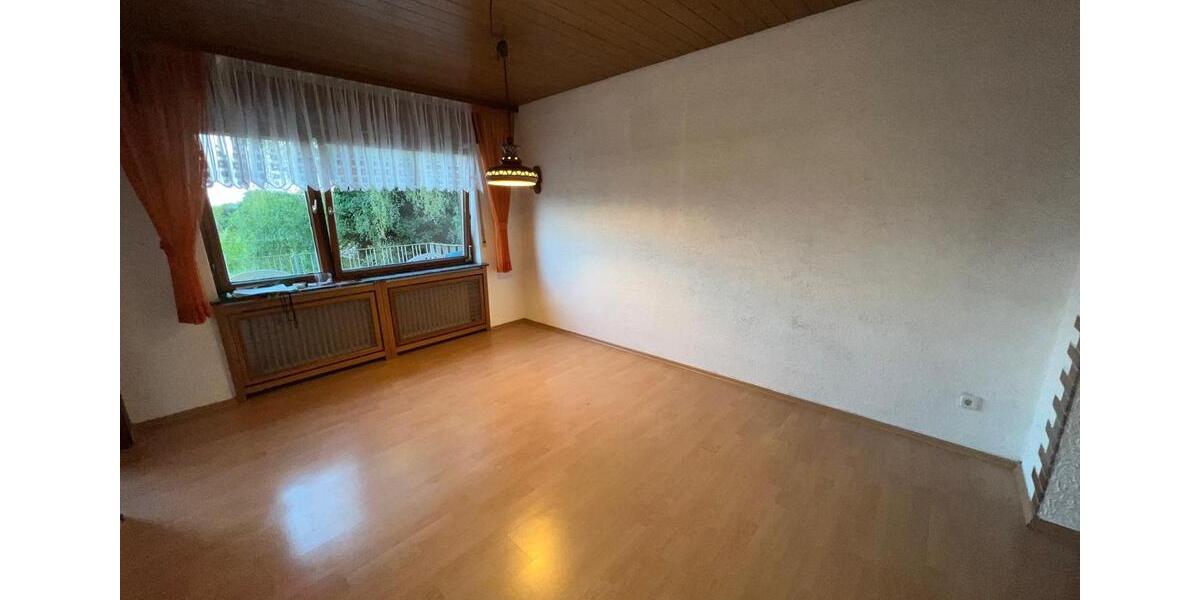 Einfamilienhaus Dillingen (Saar) - 6.5 Zimmer, 141 m&sup2;, 269.000&euro; | Angebot:27102519