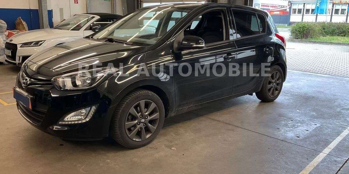 Hyundai i20 122.000 km 5.499 &euro; Frankfurt 65933