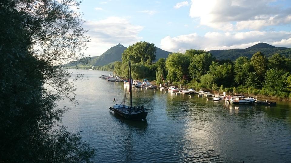 2.8. - 6.8. Last-Minute Bad Honnef 1 - 7 P., 3 Schlafzi. ab € 450