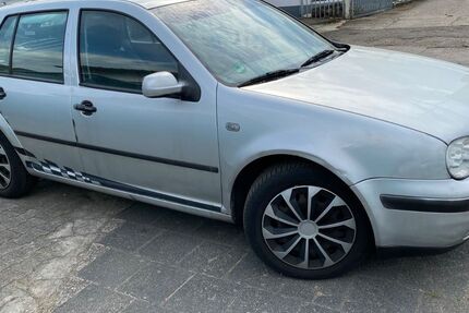 VW Golf 177.000 km 1.950 &euro; Lorsch 64653