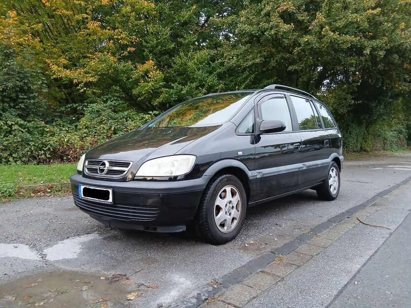 Opel Zafira 253.782 km 2.400 € Essen 45239