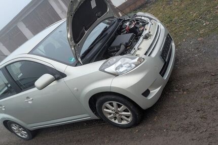 Daihatsu Sirion 105.000 km 2.400 &euro; Ilmenau Ortsteil Frauenwald 98694