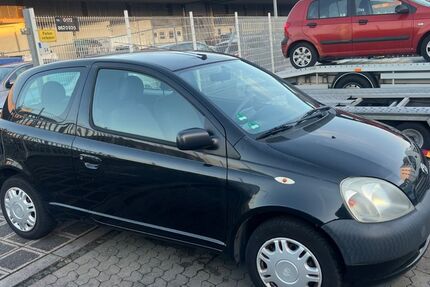 Toyota Yaris 144.554 km 799 &euro; Nürnberg 90439