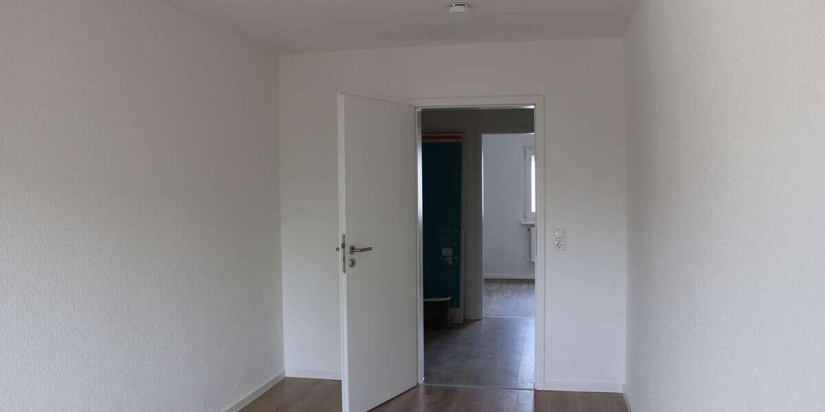 ruhige 4 Zimmer-Wohnung im Hinterhaus ***frisch renoviert*** mit Balkon 4 zimmer