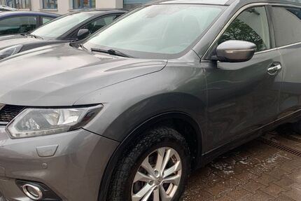 Nissan X-Trail 209.500 km 7.300 &euro; Herleshausen 37293